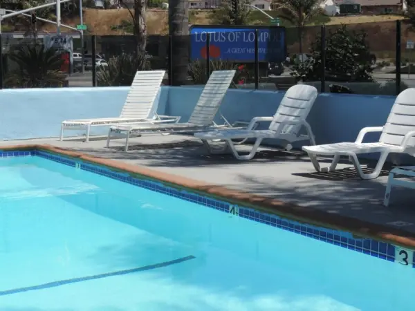 Lotus of Lompoc - A Great Hospitality Inn 8